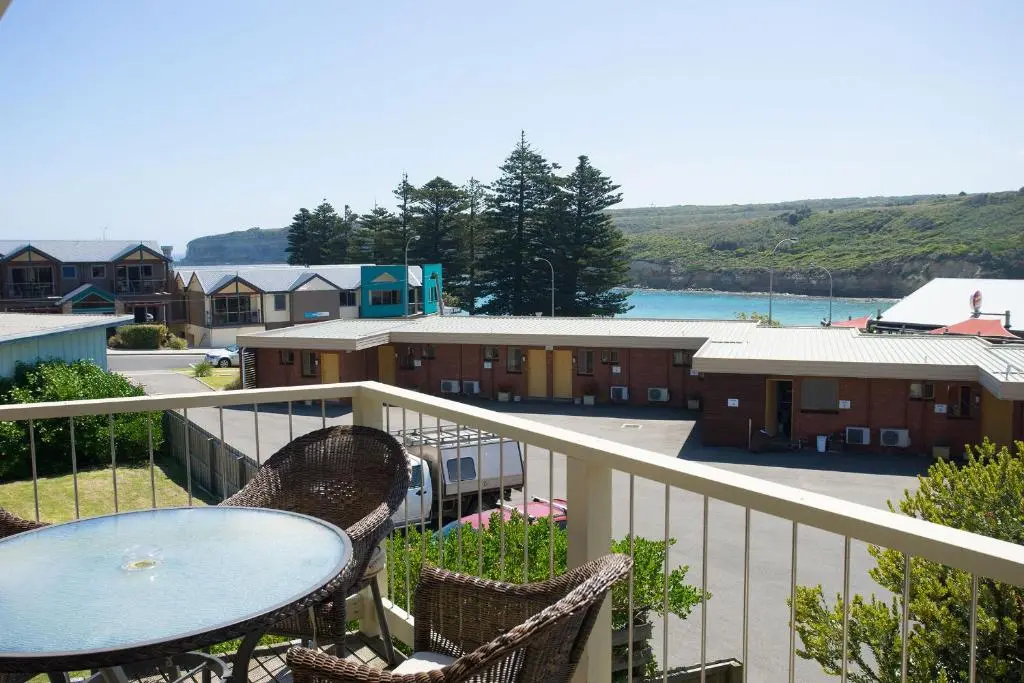Loch Ard Motor Inn