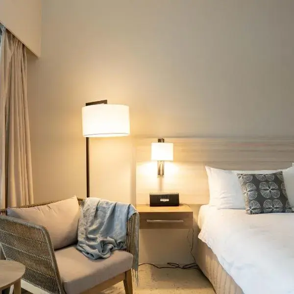 The Marina Hotel - Mindarie to Perth Airport (PER) premium and luxurious chauffeur service