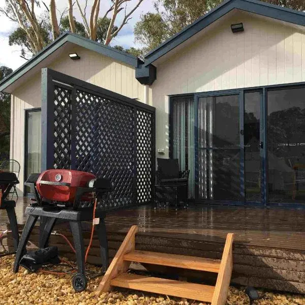 Coonawarra Ensuite Unit C to Melbourne Airport premium and luxurious chauffeur service