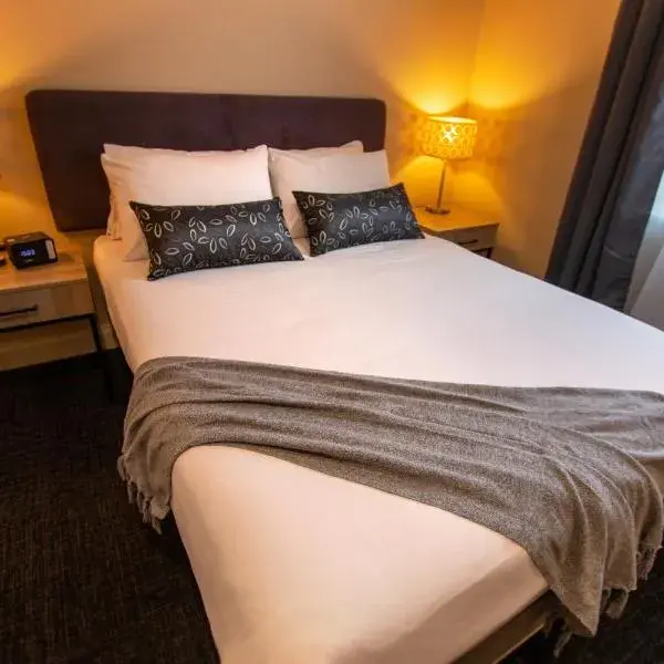 Whyalla Playford Apartments to Adelaide Airport (ADL) premium and luxurious chauffeur service