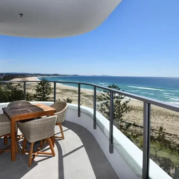 X Kirra Apartments to Brisbane Airport (BNE) premium and luxurious chauffeur service