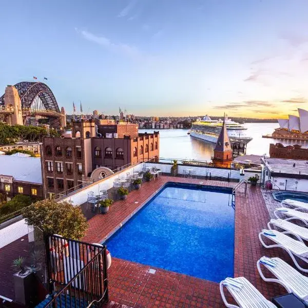 Sydney Harbour Hotel to Sydney Airport (SYD) premium and luxurious chauffeur service
