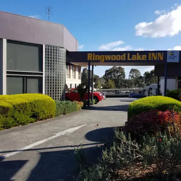 Ringwood Lake Inn to Melbourne Airport premium and luxurious chauffeur service