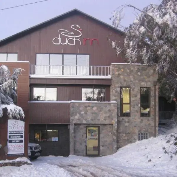 Duck Inn Mt Buller to Melbourne Airport premium and luxurious chauffeur service