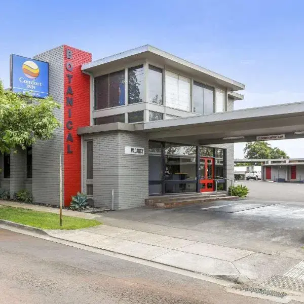 Botanical Hamilton to Melbourne Airport premium and luxurious chauffeur service