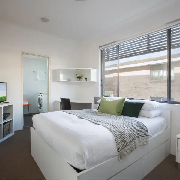 Cosy and Bright Studio Next to Westmead Hospital to Sydney Airport (SYD) premium and luxurious chauffeur service