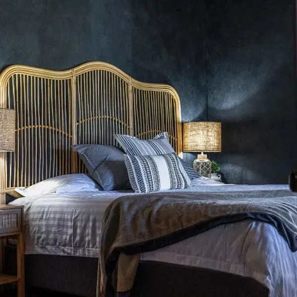 Dal Zotto Homestead & Studios to Melbourne Airport premium and luxurious chauffeur service