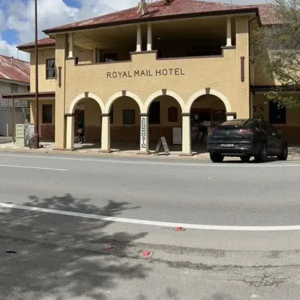 Royal Mail Hotel to Sydney Airport (SYD) premium and luxurious chauffeur service