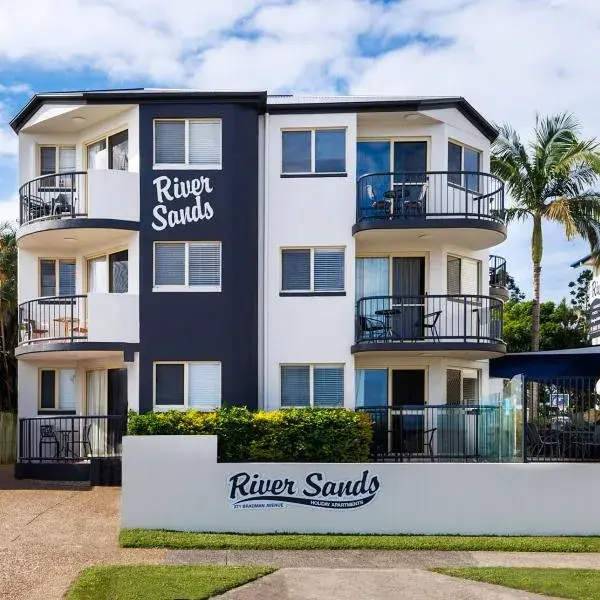 River Sands Apartments to Brisbane Airport (BNE) premium and luxurious chauffeur service
