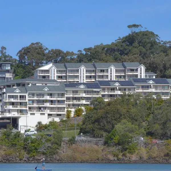 The Hill Apartments Currumbin Beach to Brisbane Airport (BNE) premium and luxurious chauffeur service