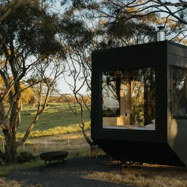 CABN Clare Valley to Adelaide Airport (ADL) premium and luxurious chauffeur service