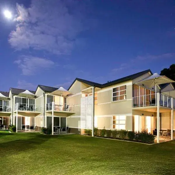 The Sebel Swan Valley the Vines to Perth Airport (PER) premium and luxurious chauffeur service