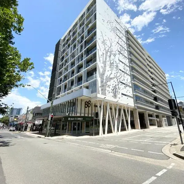 Premium Apartments Chatswood to Sydney Airport (SYD) premium and luxurious chauffeur service