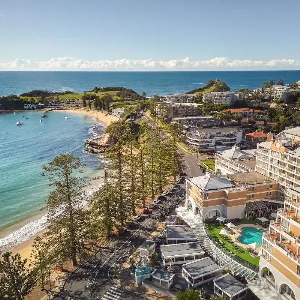 Crowne Plaza Terrigal Pacific by IHG to Sydney Airport (SYD) premium and luxurious chauffeur service