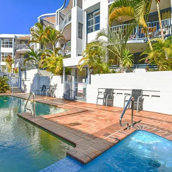 Portobello Resort Apartments to Brisbane Airport (BNE) premium and luxurious chauffeur service