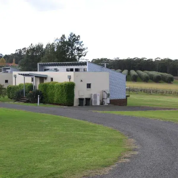 Adina Vineyard to Sydney Airport (SYD) premium and luxurious chauffeur service