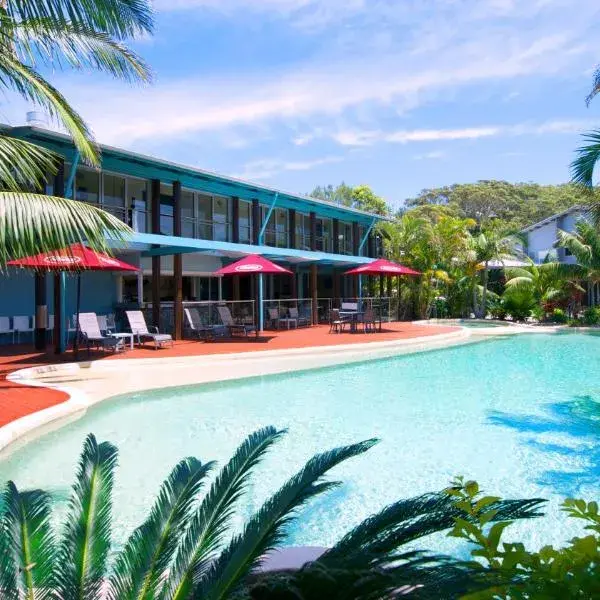 Mobys Beachside Retreat to Sydney Airport (SYD) premium and luxurious chauffeur service