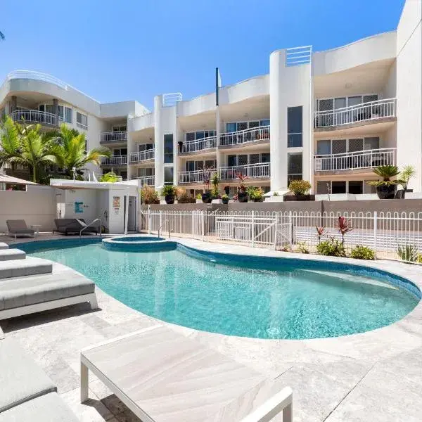 Kirra Palms Holiday Apartments to Brisbane Airport (BNE) premium and luxurious chauffeur service