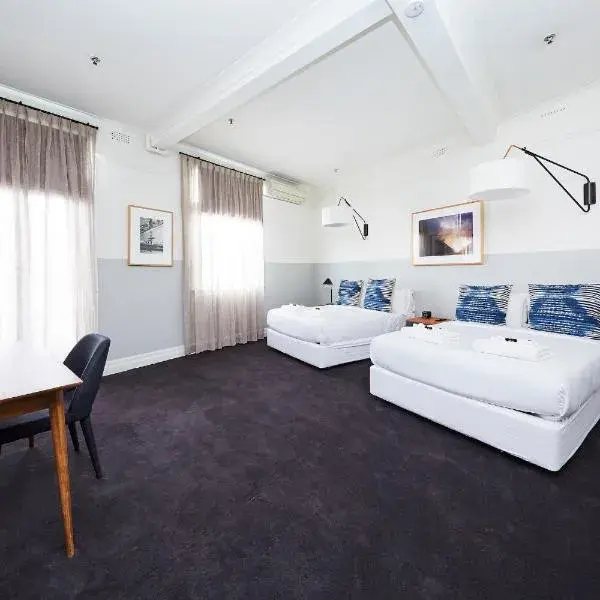 Bridgeview Hotel Willoughby to Sydney Airport (SYD) premium and luxurious chauffeur service