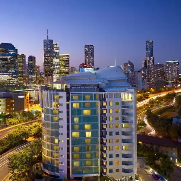 The Point Brisbane Hotel to Brisbane Airport (BNE) premium and luxurious chauffeur service