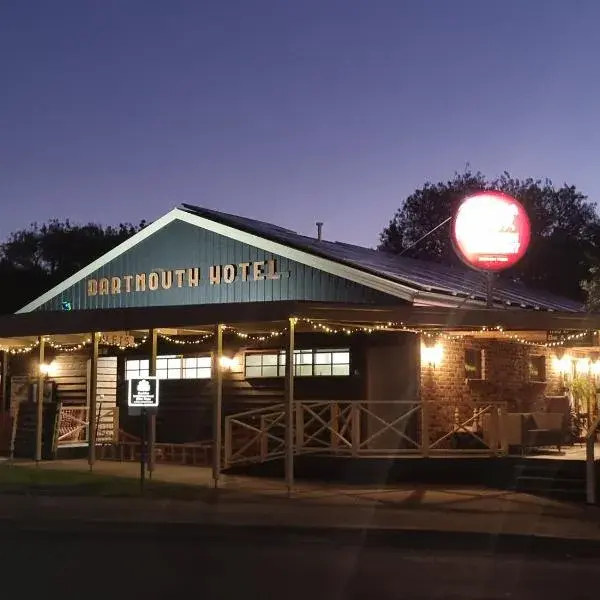 Dartmouth Hotel Pub to Melbourne Airport premium and luxurious chauffeur service