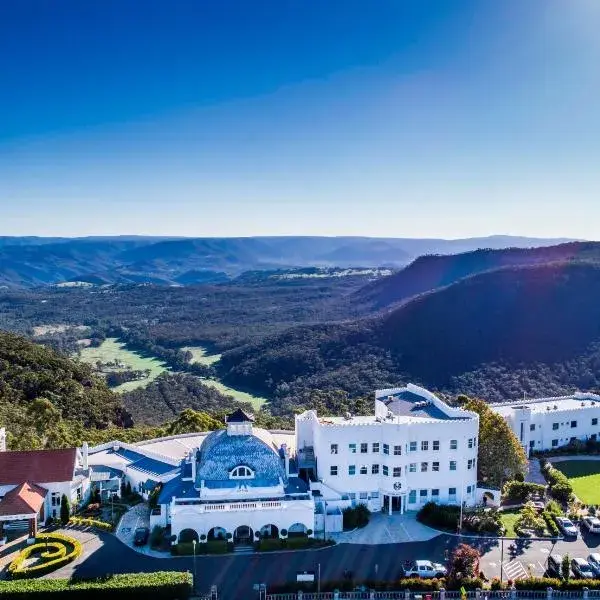 Hydro Majestic Blue Mountains to Sydney Airport (SYD) premium and luxurious chauffeur service