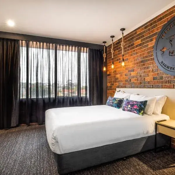 Nightcap at Millers Inn to Melbourne Airport premium and luxurious chauffeur service