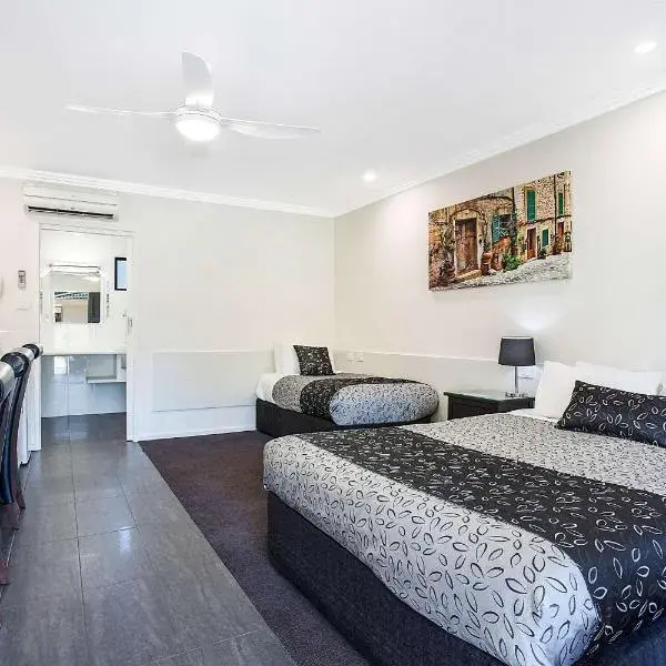 Comfort Inn May Park to Melbourne Airport premium and luxurious chauffeur service
