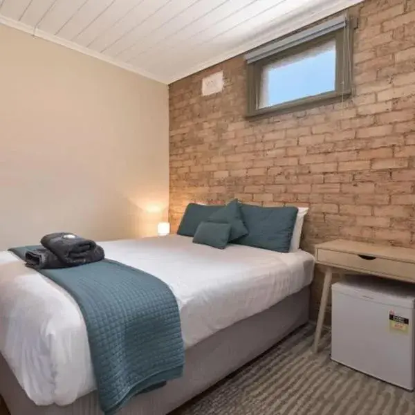 The Mess and Barracks to Melbourne Airport premium and luxurious chauffeur service