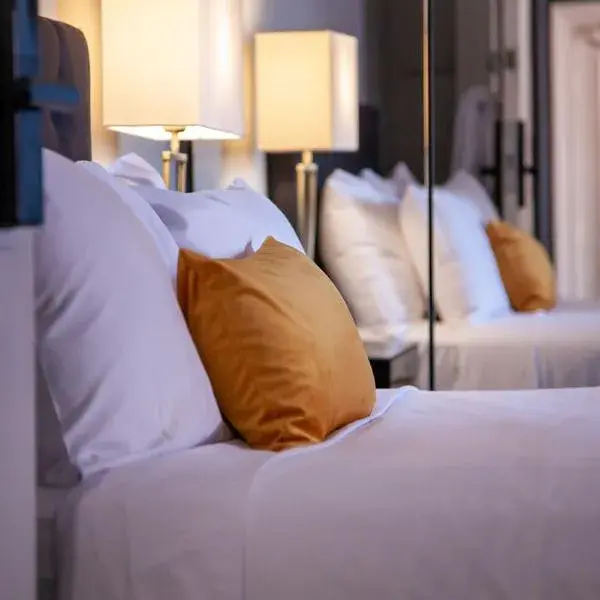 Bayswater Boutique Lodge to Sydney Airport (SYD) premium and luxurious chauffeur service