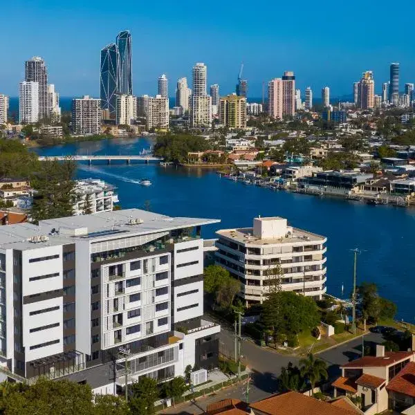 Peninsular Gold Coast to Brisbane Airport (BNE) premium and luxurious chauffeur service