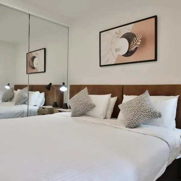 Domi Serviced Apartments to Melbourne Airport premium and luxurious chauffeur service