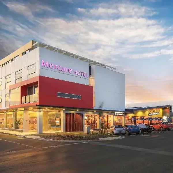 Mercure Warragul to Melbourne Airport premium and luxurious chauffeur service
