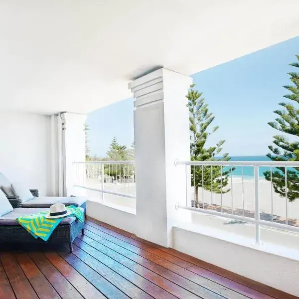 Cottesloe Beach Hotel to Perth Airport (PER) premium and luxurious chauffeur service