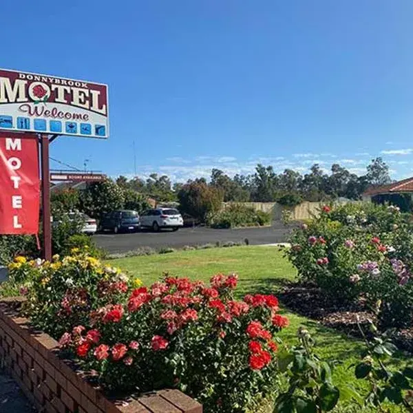 Donnybrook Motel to Perth Airport (PER) premium and luxurious chauffeur service