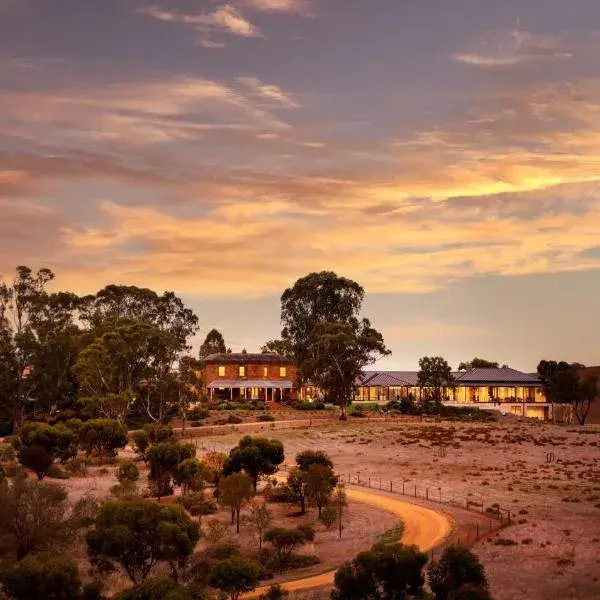 Kingsford The Barossa to Adelaide Airport (ADL) premium and luxurious chauffeur service