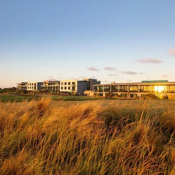 The Sands Torquay to Melbourne Airport premium and luxurious chauffeur service