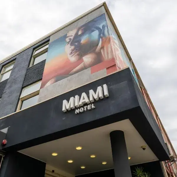 Miami Hotel Melbourne to Melbourne Airport premium and luxurious chauffeur service