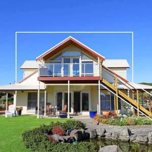 Logans Beach Apartments - The Loft to Melbourne Airport premium and luxurious chauffeur service