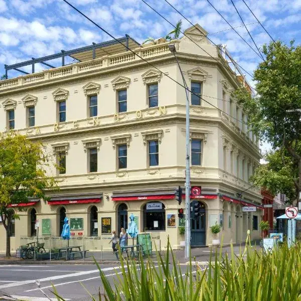 Clarendon Hotel to Melbourne Airport premium and luxurious chauffeur service