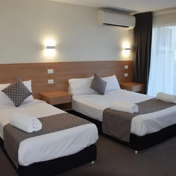 Rainbow Motel Queanbeyan to Sydney Airport (SYD) premium and luxurious chauffeur service