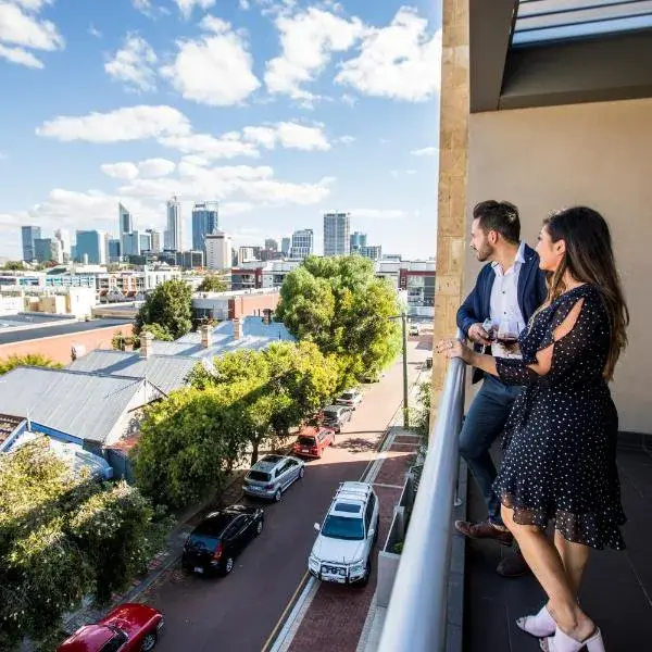 Zappeion Apartments to Perth Airport (PER) premium and luxurious chauffeur service