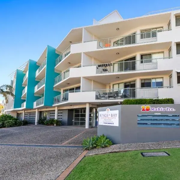 Kings Bay Apartments to Brisbane Airport (BNE) premium and luxurious chauffeur service