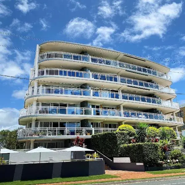 Belvedere Apartments to Brisbane Airport (BNE) premium and luxurious chauffeur service