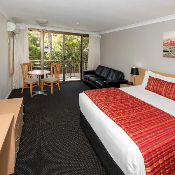 Comfort Inn Grammar View to Brisbane Airport (BNE) premium and luxurious chauffeur service