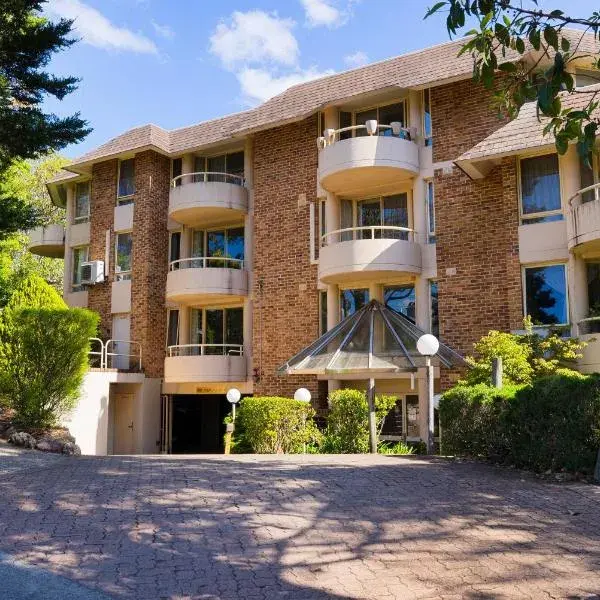Wahroonga Furnished Apartments to Sydney Airport (SYD) premium and luxurious chauffeur service