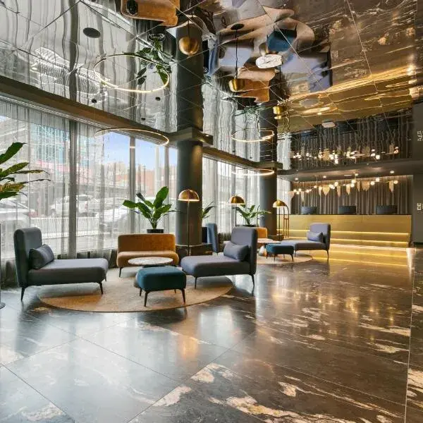 Melbourne City Apartment Hotel to Melbourne Airport premium and luxurious chauffeur service