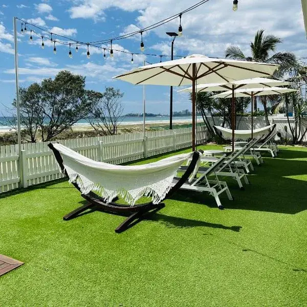 Tessa's on the Beach to Brisbane Airport (BNE) premium and luxurious chauffeur service
