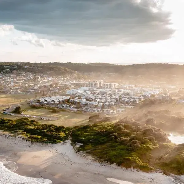 Caves Coastal Bar & Bungalows to Sydney Airport (SYD) premium and luxurious chauffeur service