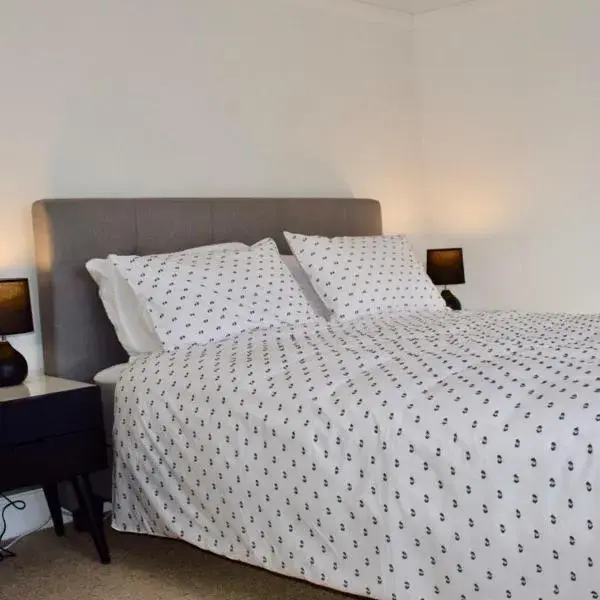 Cosy 3 Bedroom Apartment In Trendy Haberfield to Melbourne Airport premium and luxurious chauffeur service